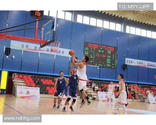 武汉篮球队的灵活性揭秘：如何在赛场上展现卓越的战术与团队配合