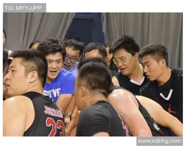 重庆篮球队团队协作的成功之道与战术分析探讨